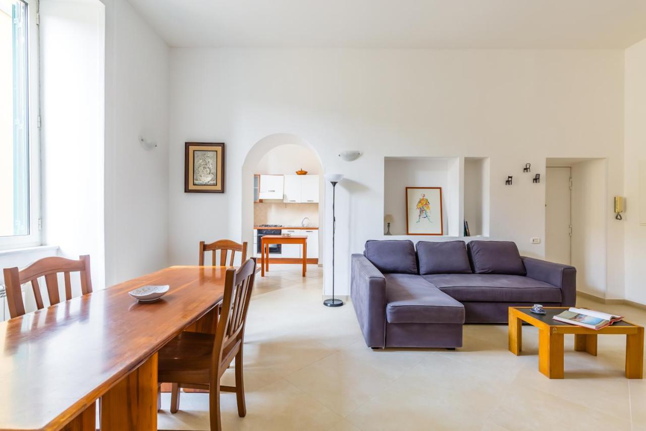 Orsola Comfort House By Napoliapartments Екстериор снимка